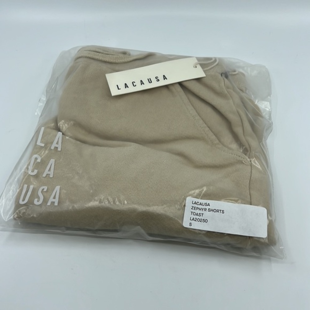NEW LACAUSA‎ X Revolve Zephyr Shorts Toast - Picture 10 of 11